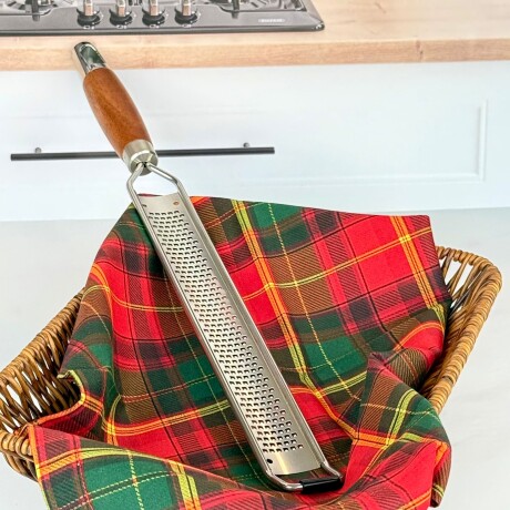 Rallador Fino Profesional de Acero Inoxidable con Mango de Madera Rallador Fino Profesional de Acero Inoxidable con Mango de Madera