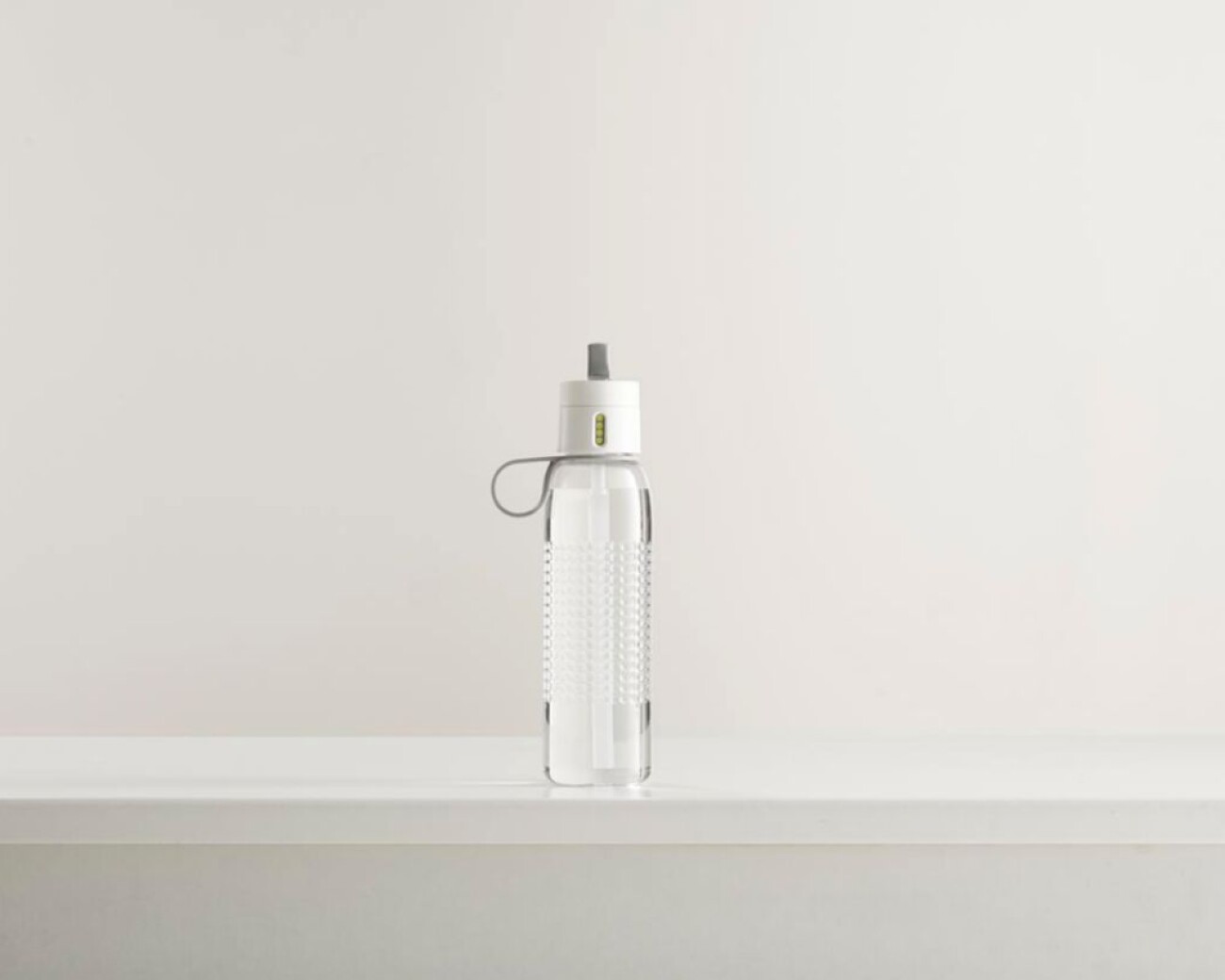 Botella de Agua 750 ml Blanca Dot Active - Joseph Joseph Botella de Agua 750 ml Blanca Dot Active - Joseph Joseph