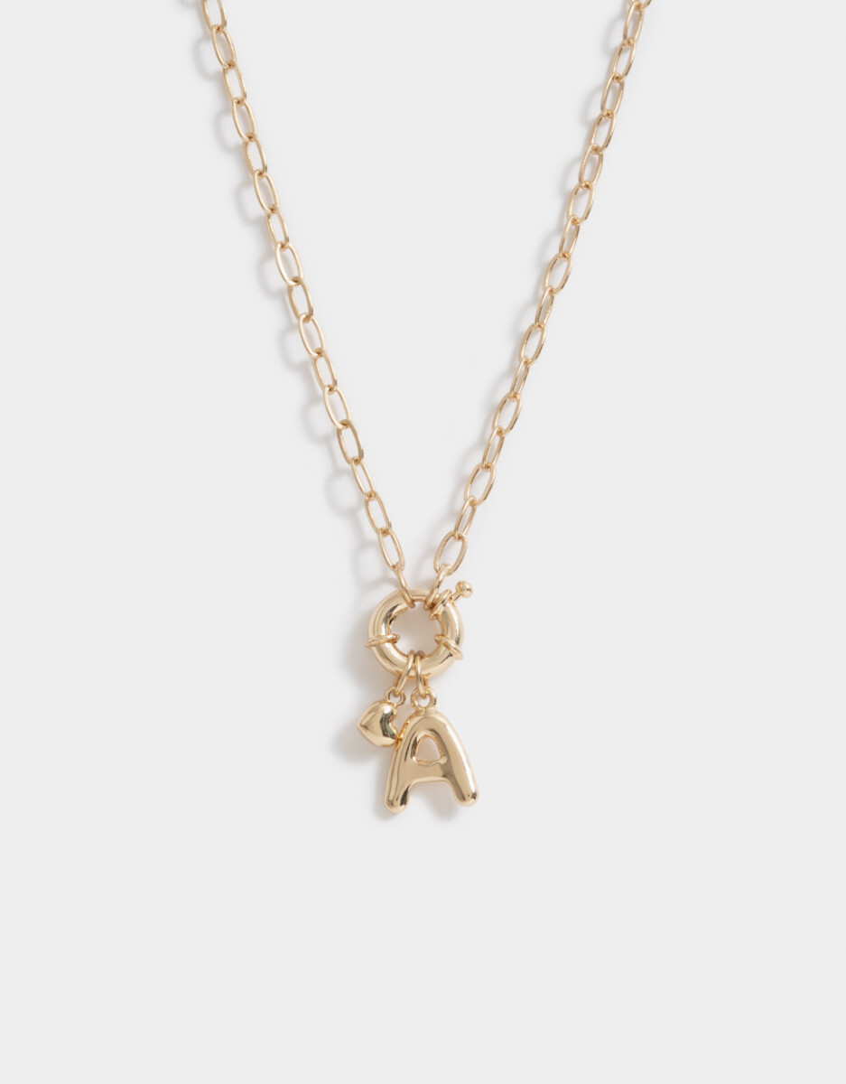 Collar Corto De Inicial "a" 