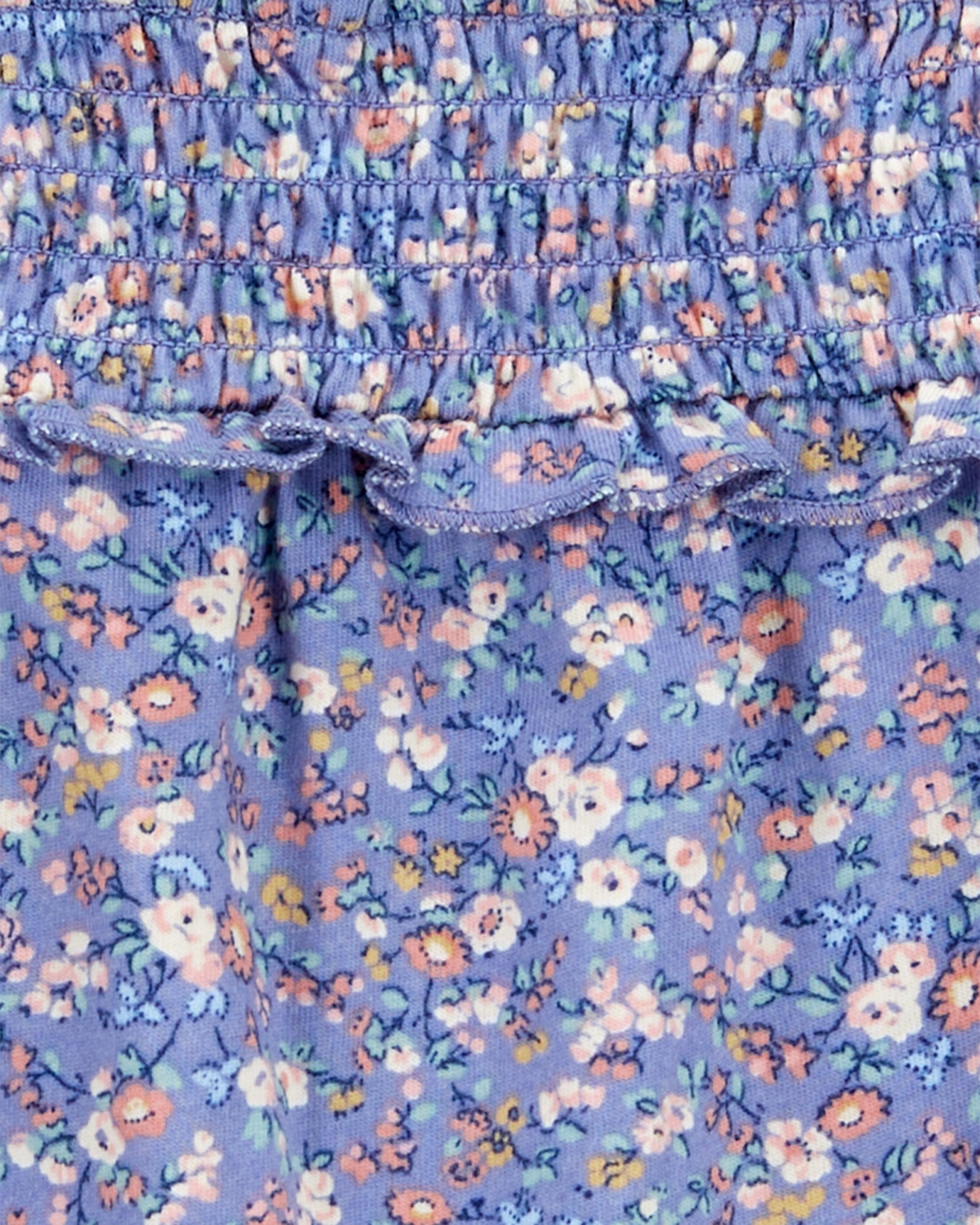 Blusa de algodón, canesú fruncido, diseño floral Blusa de algodón, canesú fruncido, diseño floral