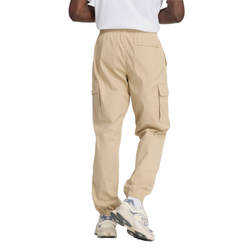 Pantalon New Balance Twill Cargo Jogger - Beige Pantalon New Balance Twill Cargo Jogger - Beige