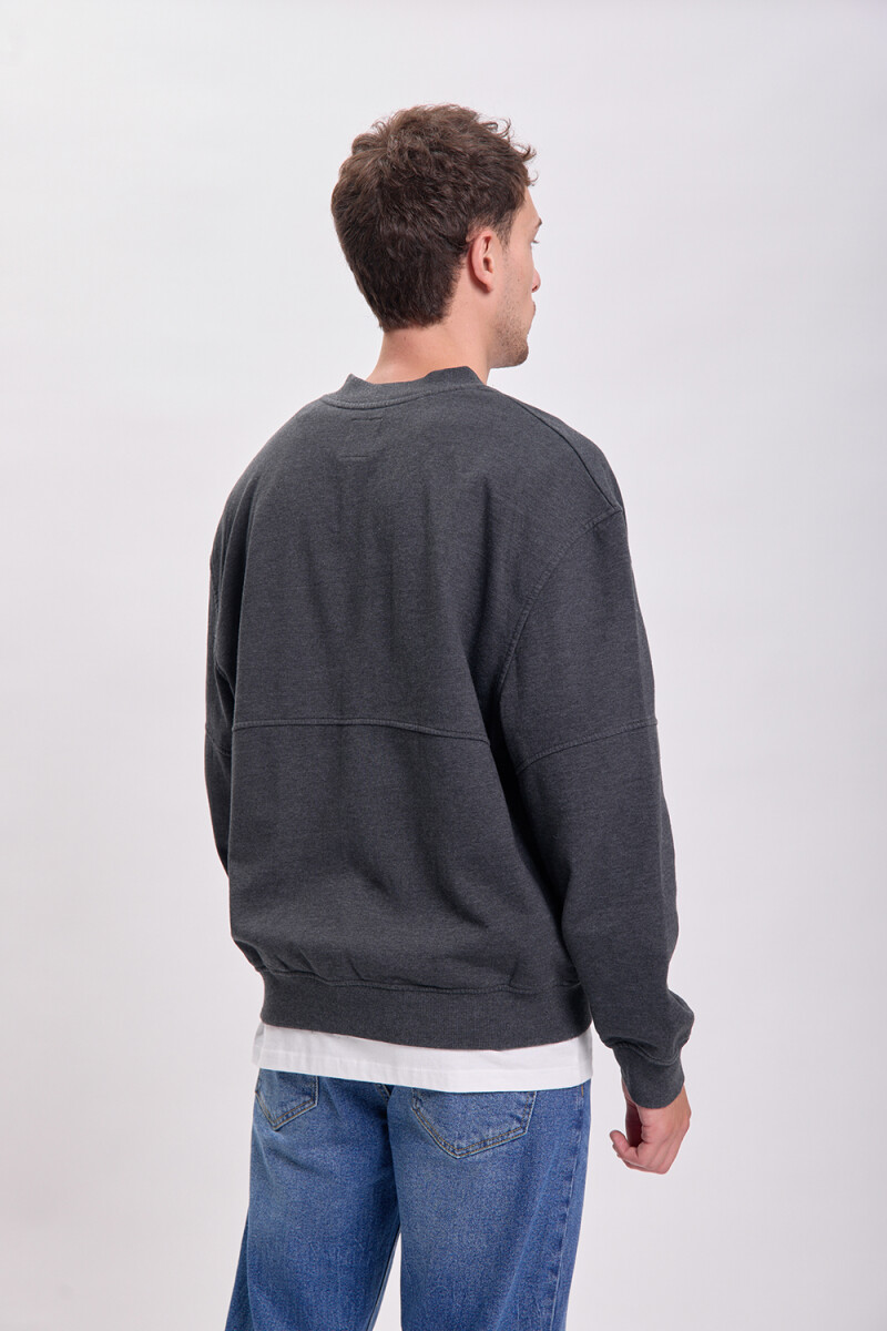 Campera deportiva lavada Negro