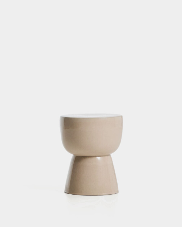 Mesa auxiliar exterior Mesquida de cerámica con acabado terracota glaseado Ø 35 cm con acabado crudo glaseado Ø 36 cm