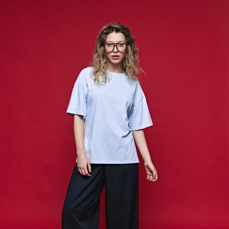 REMERA NARA Celeste