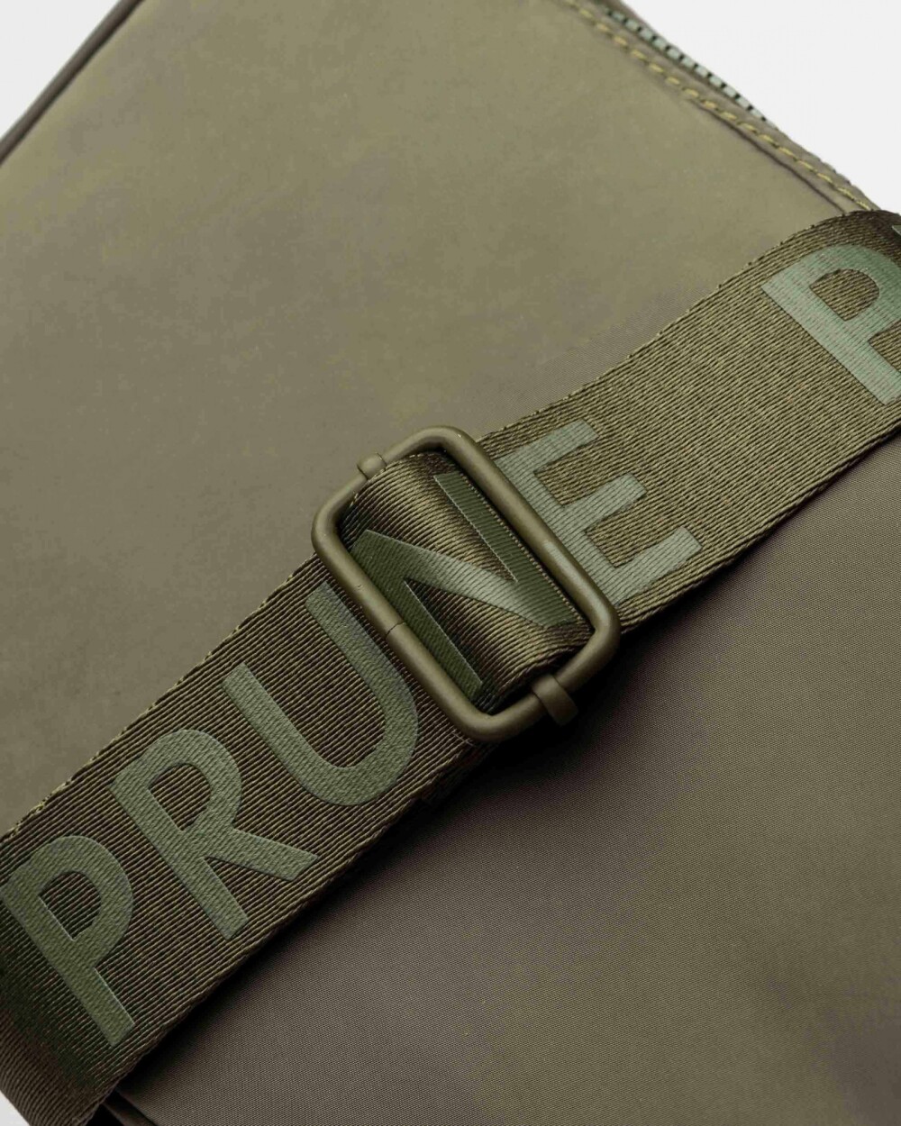 Cartera al Hombro Match en Nylon Verde