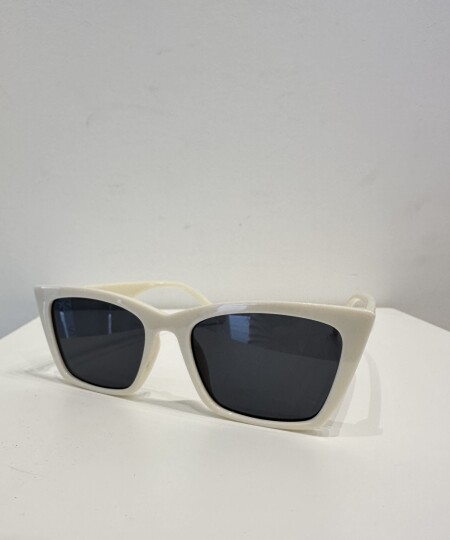 NEW HAILEY SUNNIES OFF WHITE