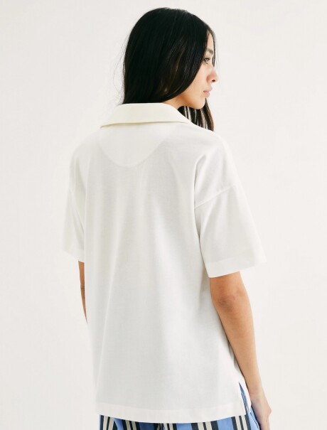 CAMISETA OVERSIZED CON ESTAMPA BLANCO