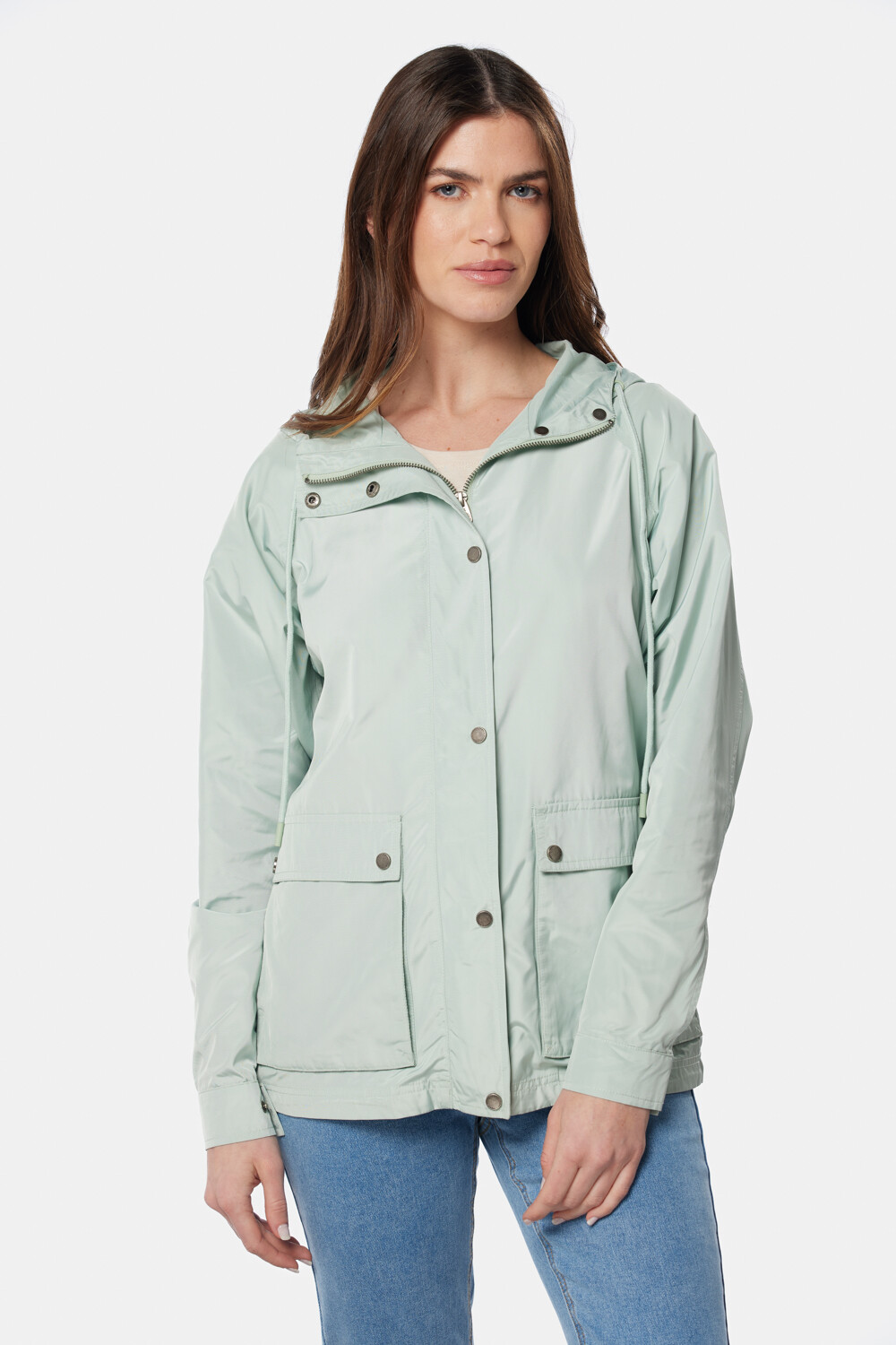 CAMPERA DE NYLON CON CAPUCHA Verde