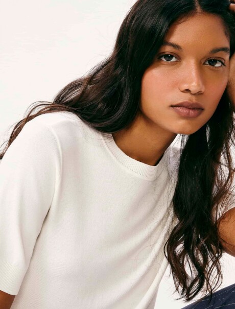 BLUSA DE MANGA CORTA EN PUNTO BEIGE