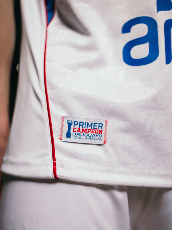 CAMISETA BASKET 2026 Nacional Hombre Coral, Blanco