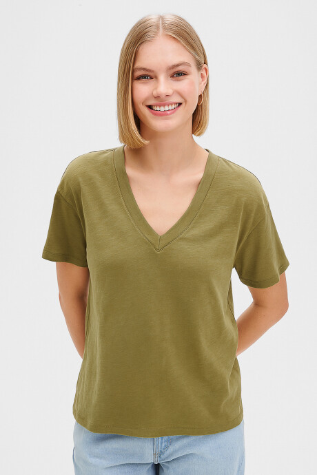 Remera Matias Verde Oliva Claro