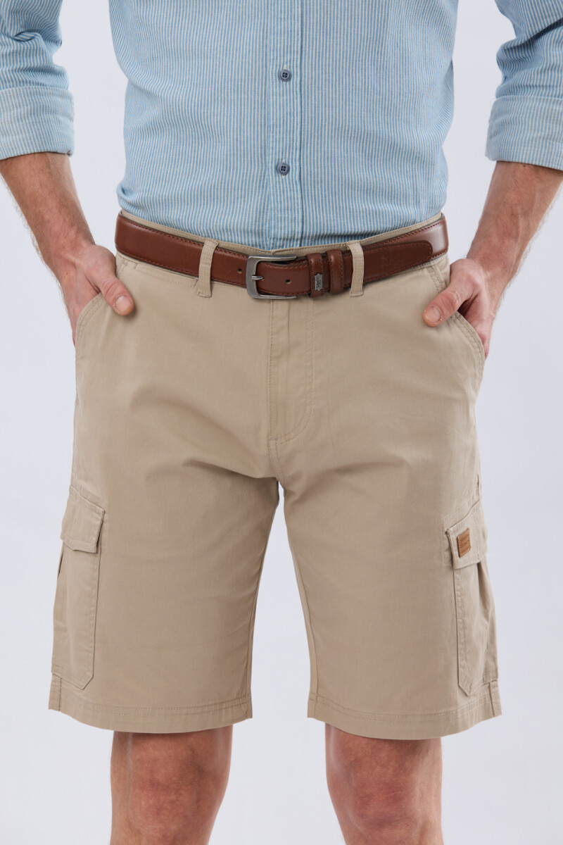BERMUDA CARGO CON ELASTANO - Beige 