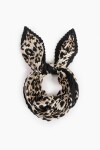 Pañuelo plisado animal print crudo