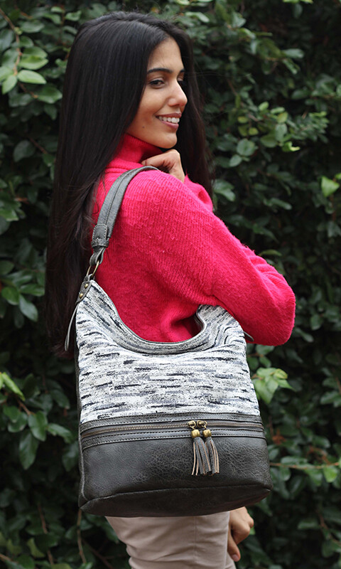 CARTERA BOHO EMILIA DISEÑO JASPEADO Y GRAFITO
