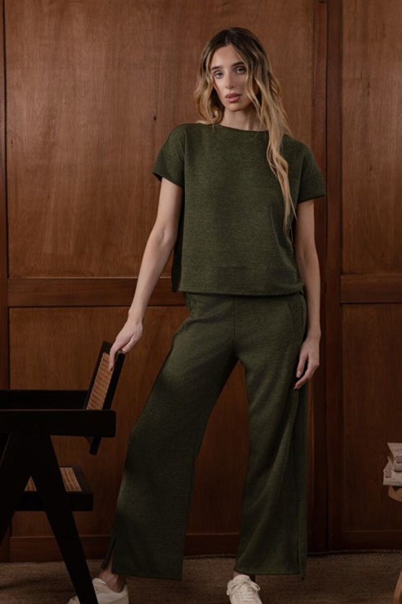 Pantalon. Pantalon.