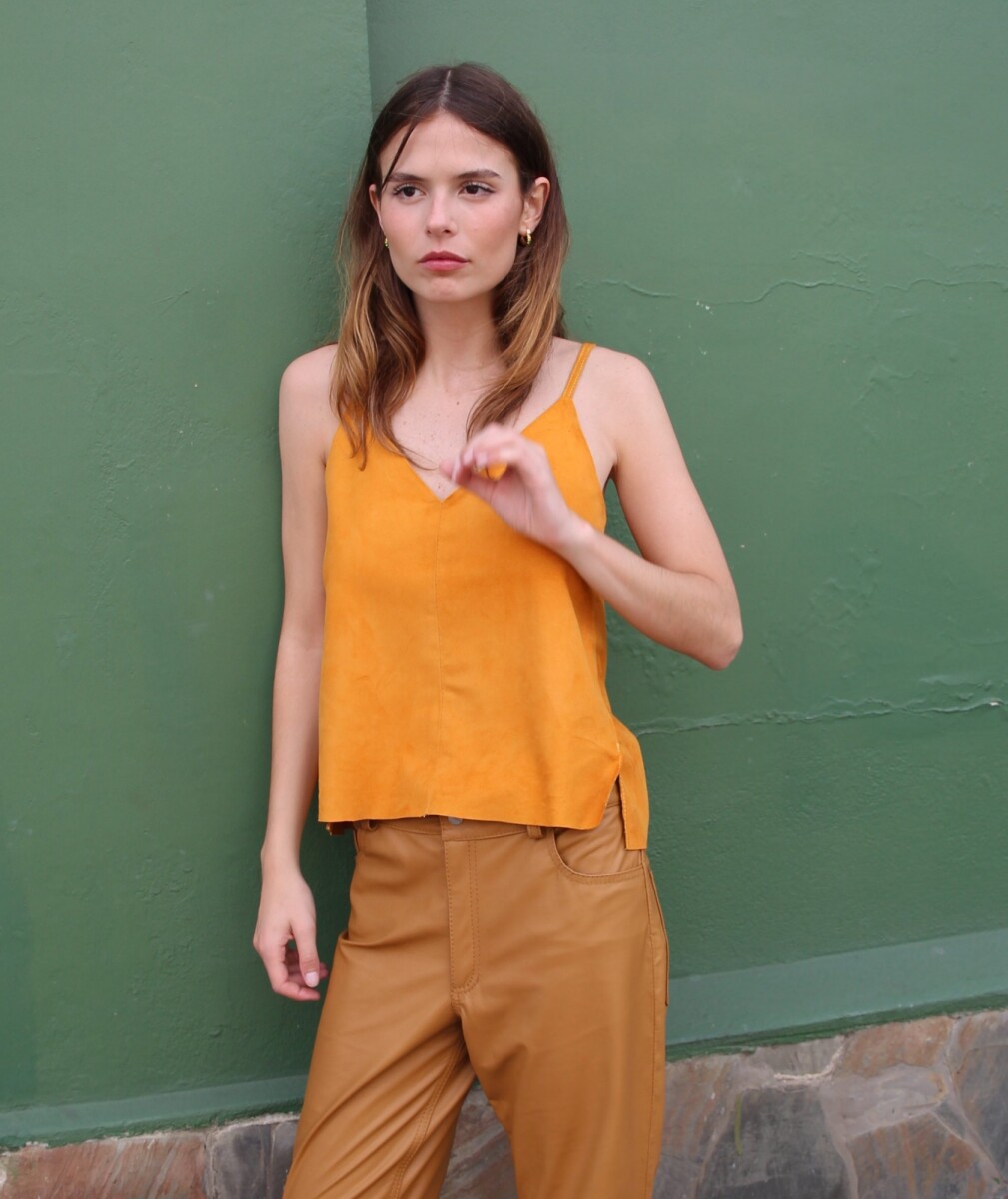 TOP ROCIO - GAMUZA MOSTAZA 