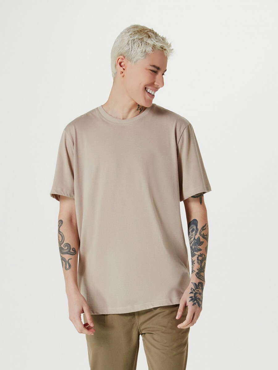 CAMISETA UNISSEX BÁSICA MANGA CORTA ESCOTE A LA BASE - BEIGE 