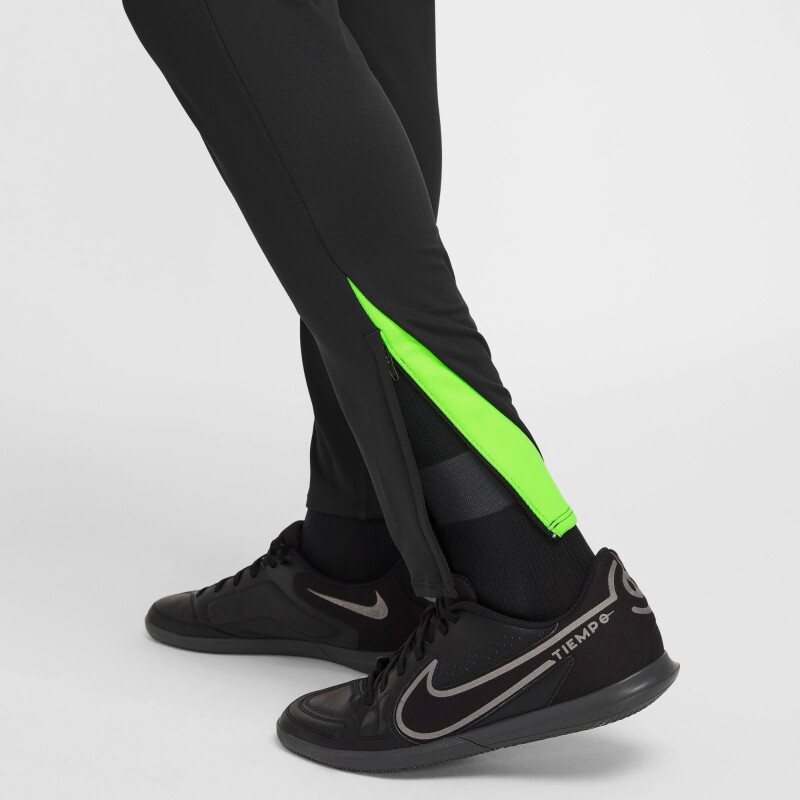 Pantalón Largo Nike Dri-Fit Strike de Hombre Negro