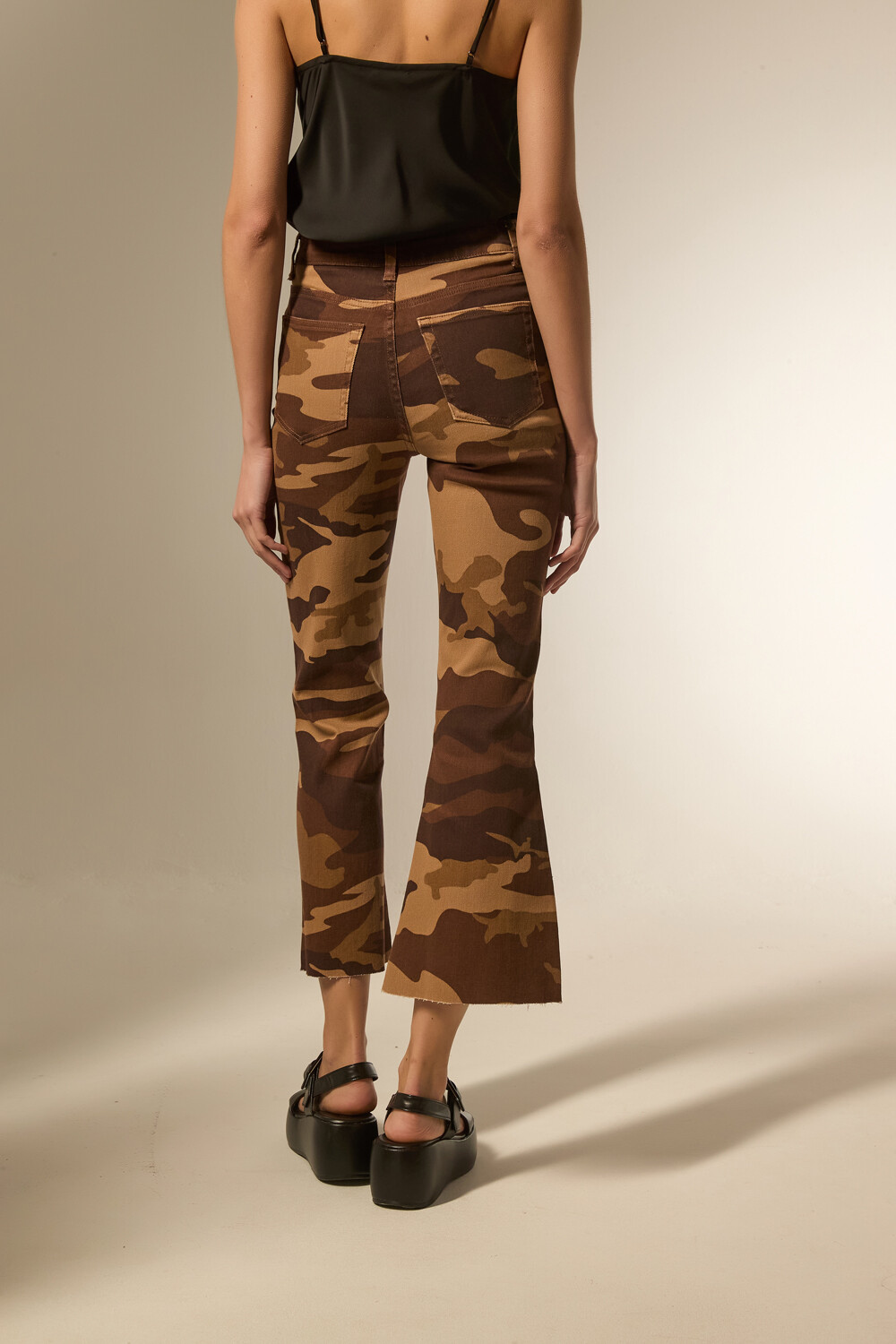 Pantalon Bishis Estampado 2