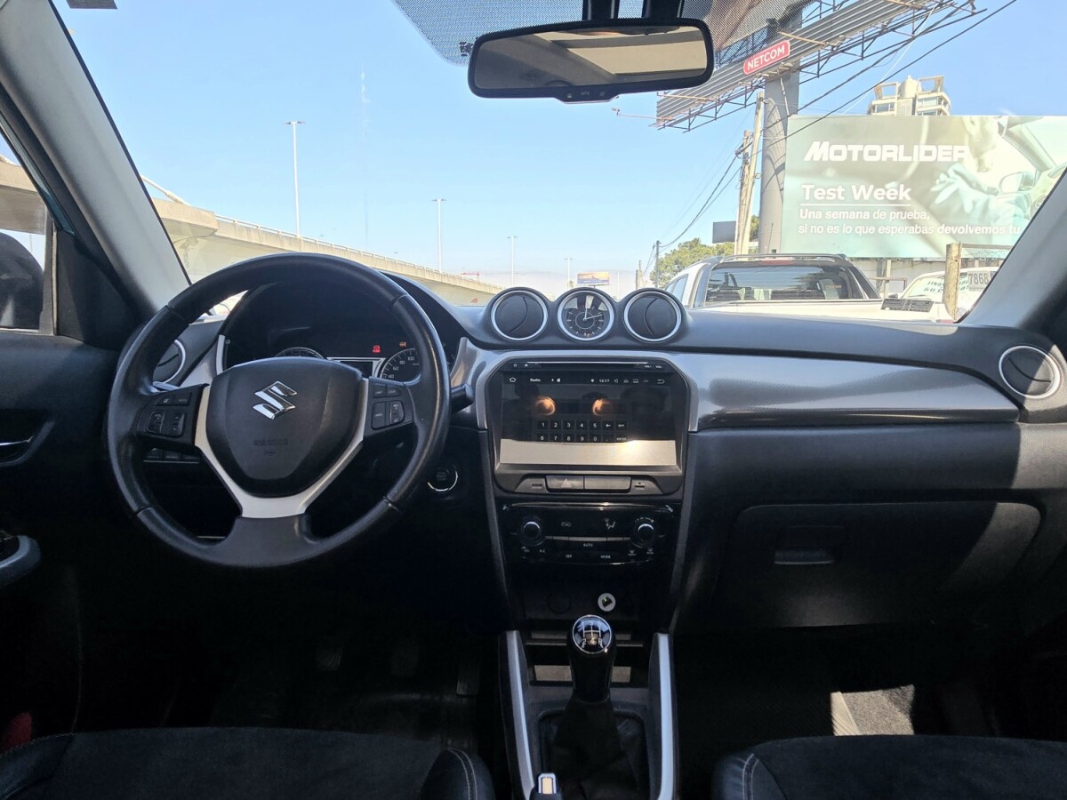 Suzuki Vitara GLX EXCELENTE ESTADO! | Permuta / Financia Suzuki Vitara GLX EXCELENTE ESTADO! | Permuta / Financia