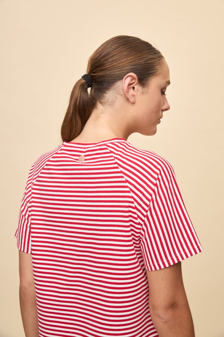 REMERA SCALA Blanco/Rojo