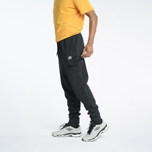 PANTALON UTILITY Umbro Hombre 060