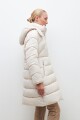 Campera capitoneada con capucha desmontable beige