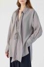 CAMISA CON LAZO Gris