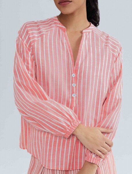 BLUSA A RAYAS CON BOTONES ROSA