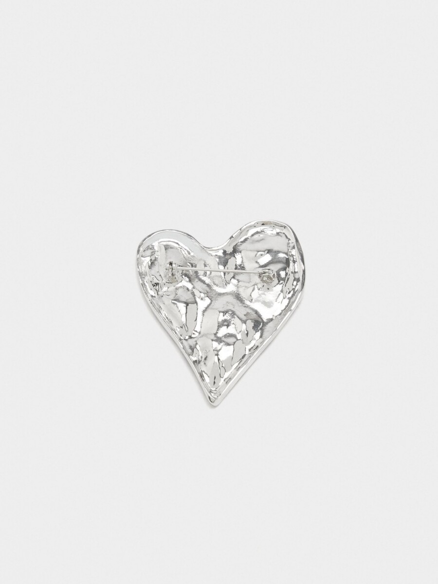 Broche Con Corazión plateado