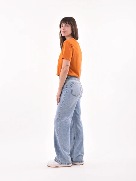 REMERA TULIPAN ESTAMPADO 3