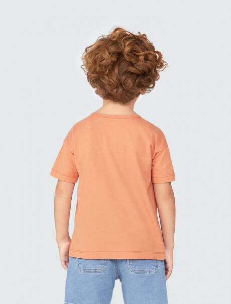 CAMISETA INFANTIL CON ESTAMPA NARANJA