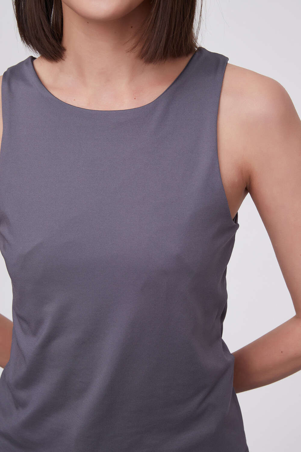 Musculosa Onesti Gris Oscuro