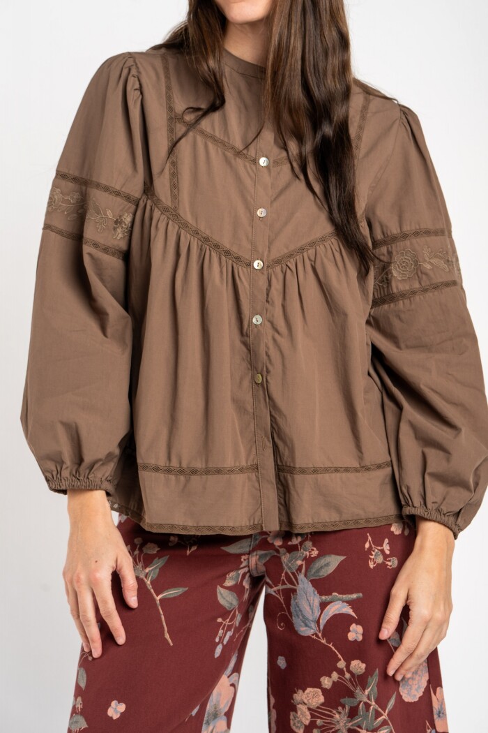 Blusa Algodón Con Detalles Encaje Chocolate