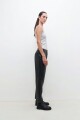 Pantalón eco cuero con tachas negro