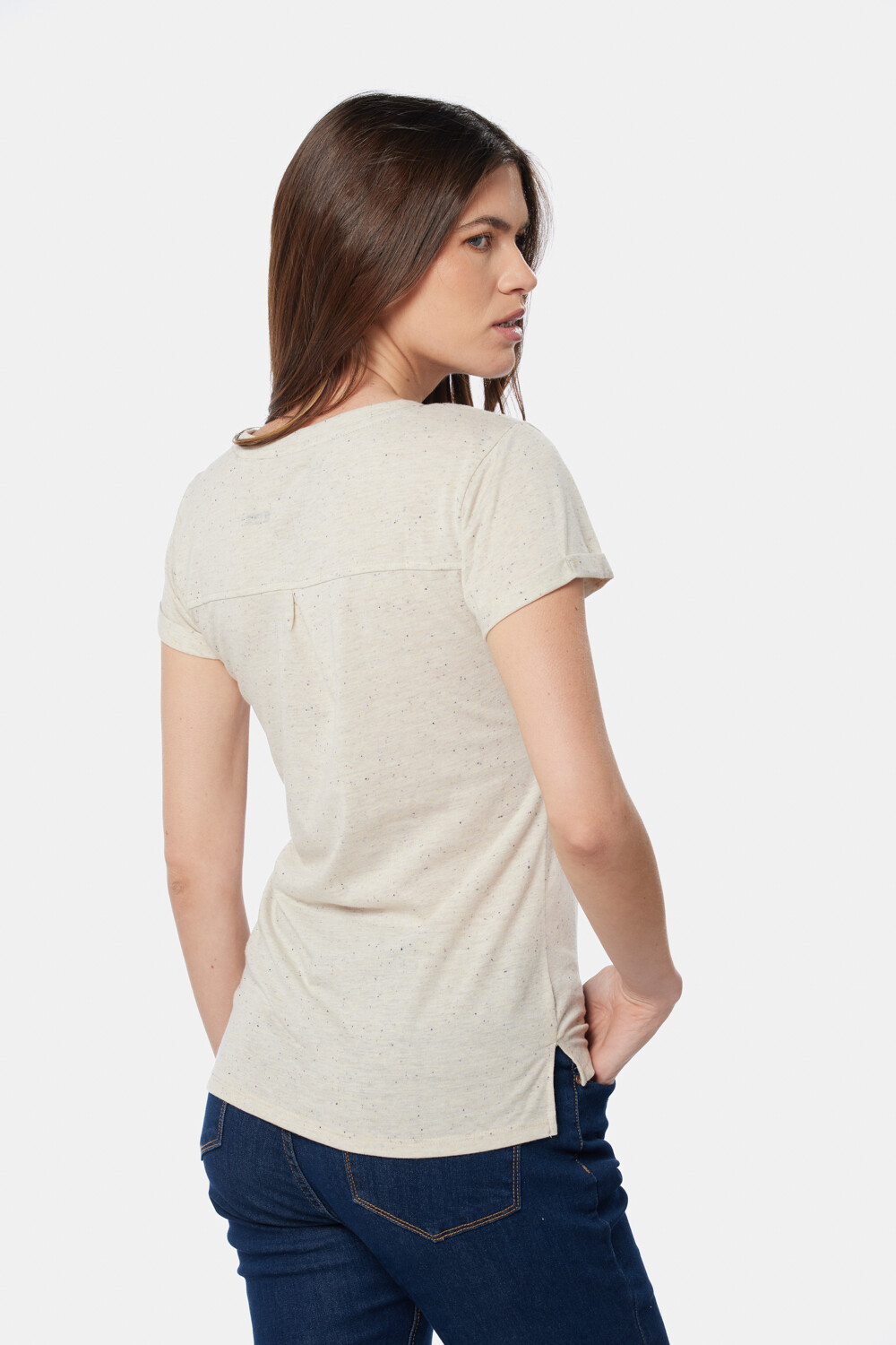 REMERA CON BOTONES Beige