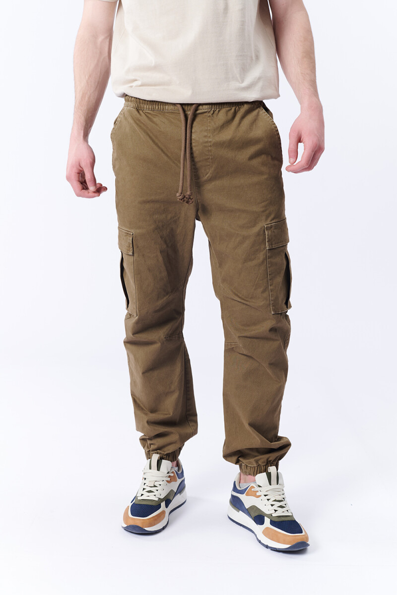 Pantalón Cargo Jogger Marrón