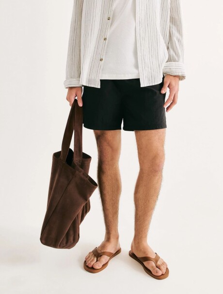 SHORT DE BAÑO CON TEXTURA NEGRO
