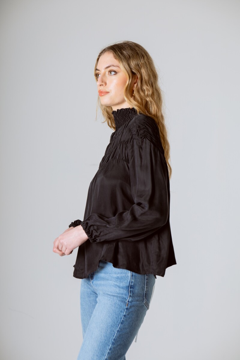 Runa Black