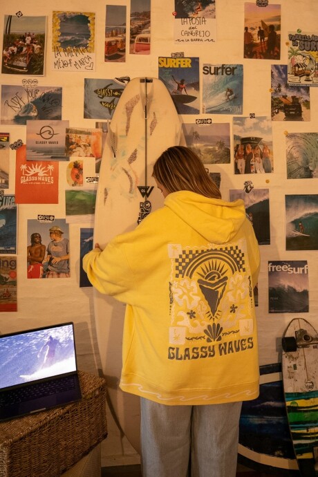 Hoodie Fiji Bordado / Amarillo - Preventa U