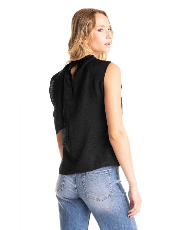 Blusa Drapeada & Cuello Bordado NEGRO