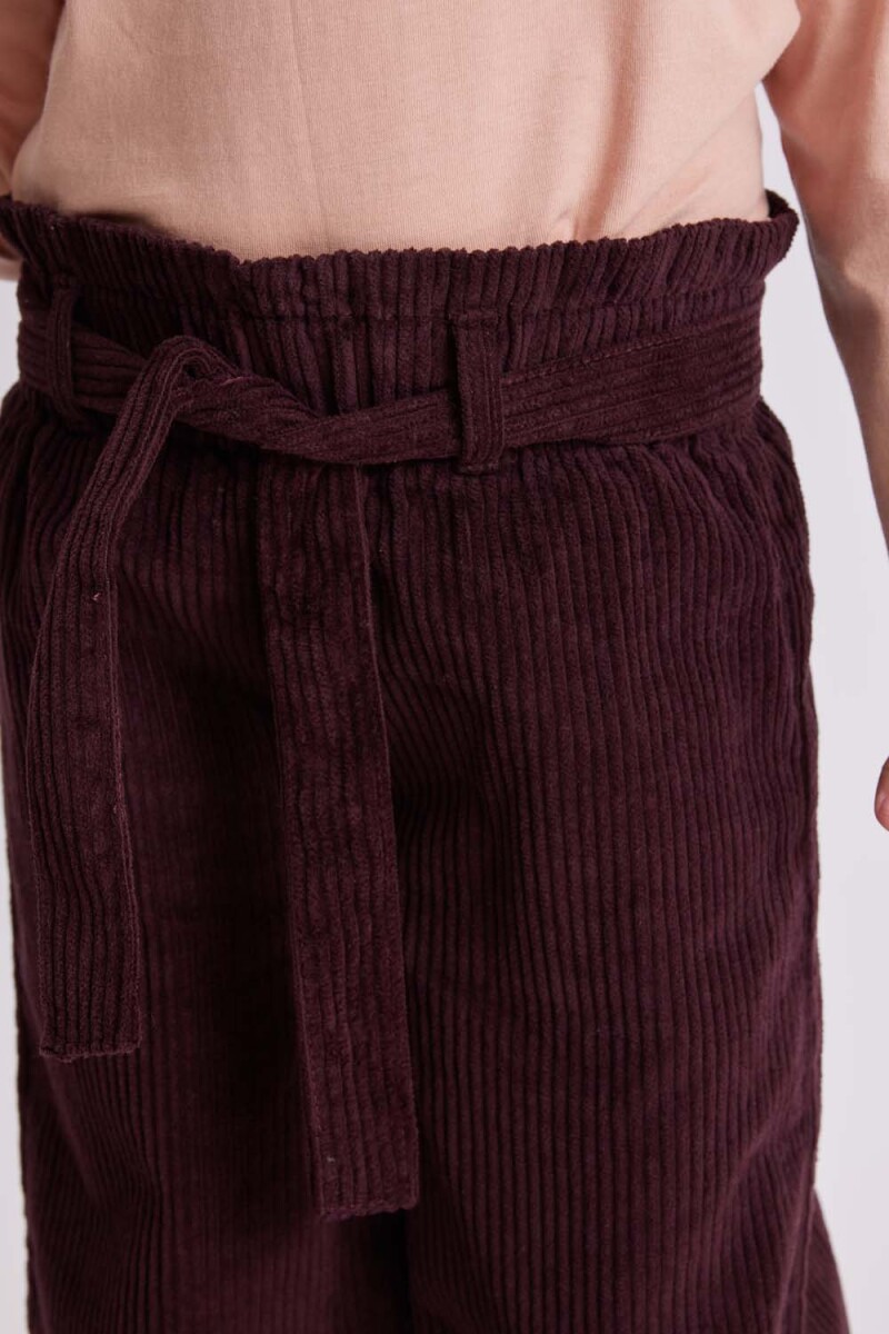 Pantalón ancho con lazo pana Bordo
