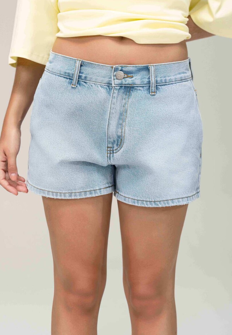 SHORT BOLSILLO CELESTE