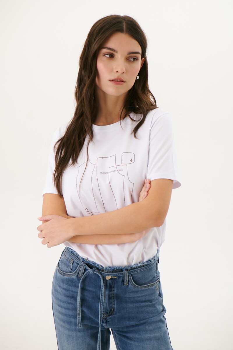 REMERA MOLDES TIZA