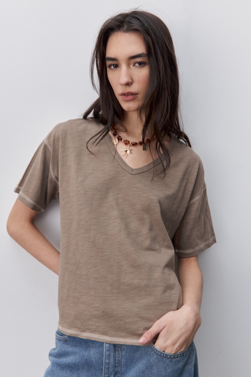 REMERA HARRY Visón
