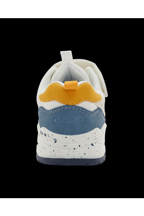 Championes casuales, diseño colorblock Championes casuales, diseño colorblock