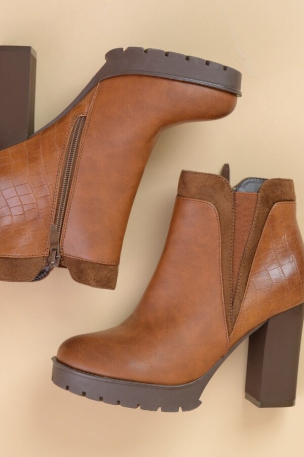 Bota Casual. Bota Casual.