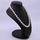 Collar perlas de cultivo y broche oro 18k 2 tonos con brillante y diamantes. Collar perlas de cultivo y broche oro 18k 2 tonos con brillante y diamantes.