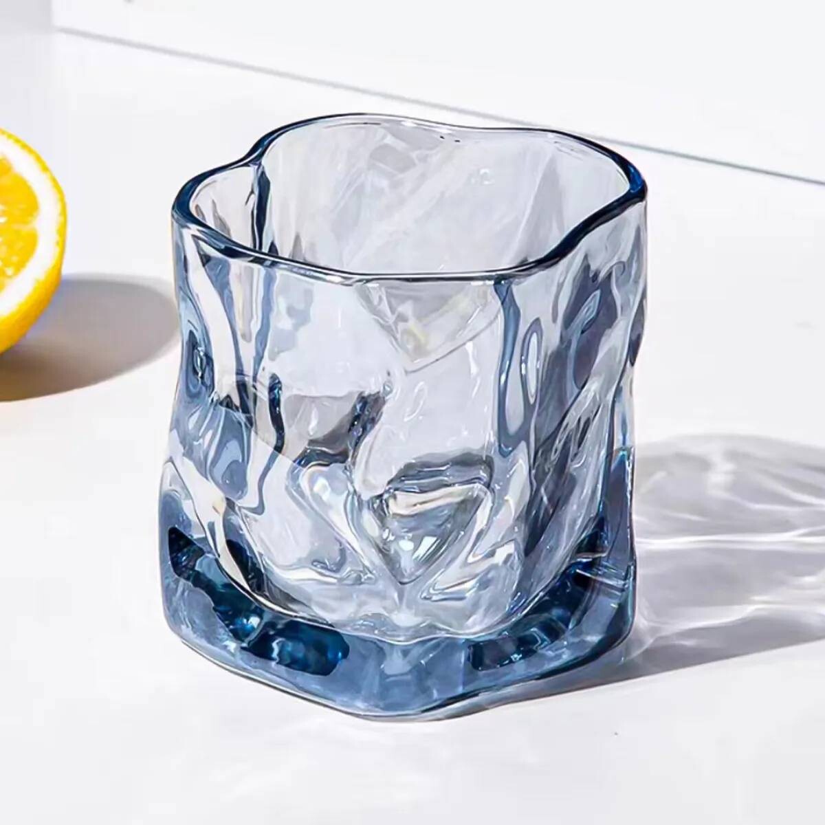 Vaso de vidrio irregular 350 ml - negro 