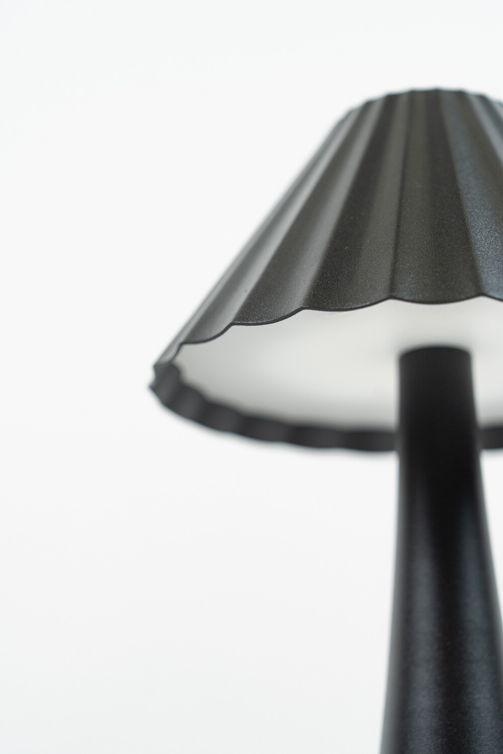 Lampara De Mesa Cirela, Touch Usb Negro